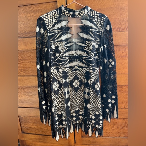 🐈‍⬛Deco Lace Mini Dress Black & Tan Patterned Lace—Free People/Urban Outfitters - Picture 3 of 17